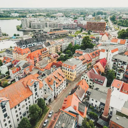 Lieblingsapartment No.10 Mit 2 Schlafzimmern Und Eigener Terrasse * Rostock
